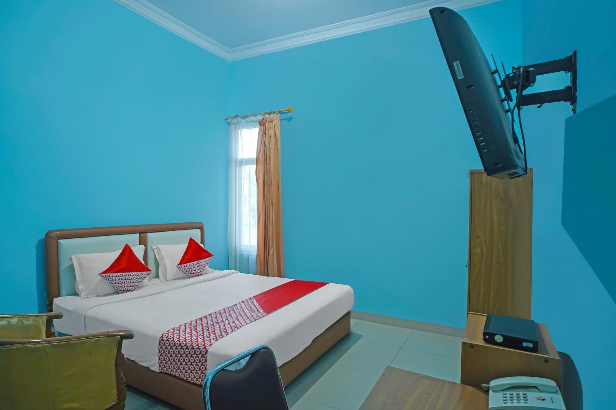 Oyo 92577 Hotel Sidikalang Near Kejaksaan Negeri Dairi Esterno foto