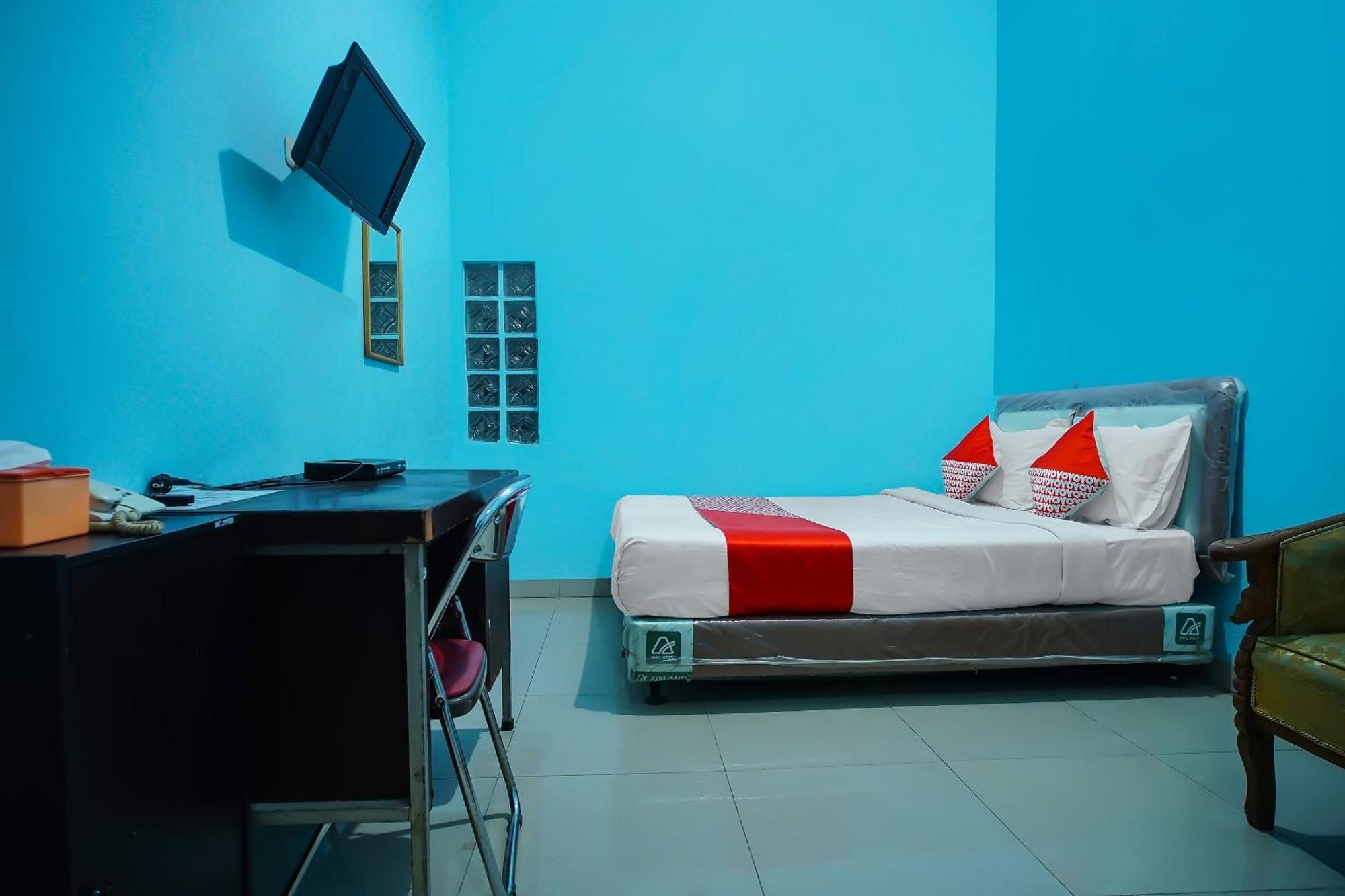 Oyo 92577 Hotel Sidikalang Near Kejaksaan Negeri Dairi Esterno foto
