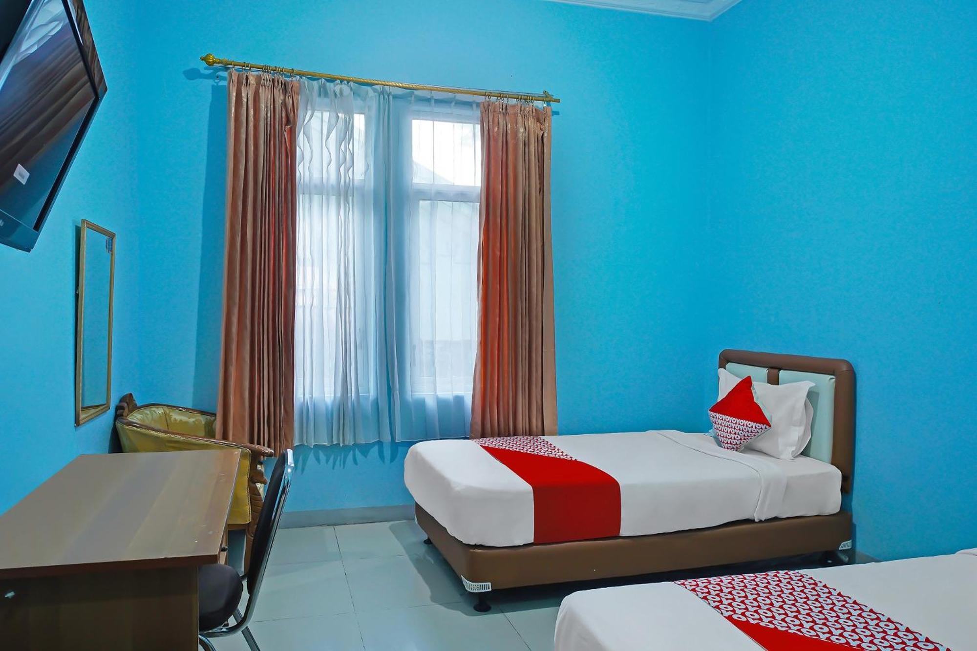 Oyo 92577 Hotel Sidikalang Near Kejaksaan Negeri Dairi Esterno foto