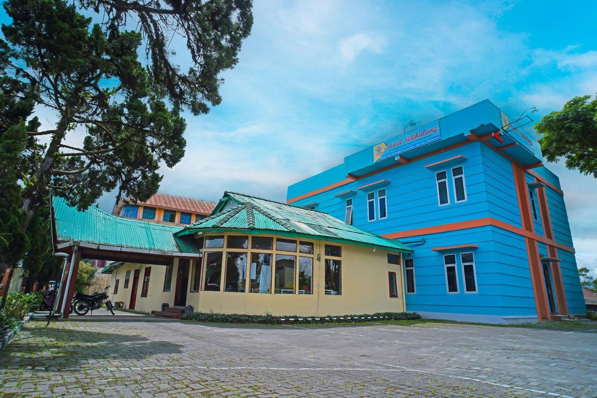 Oyo 92577 Hotel Sidikalang Near Kejaksaan Negeri Dairi Esterno foto