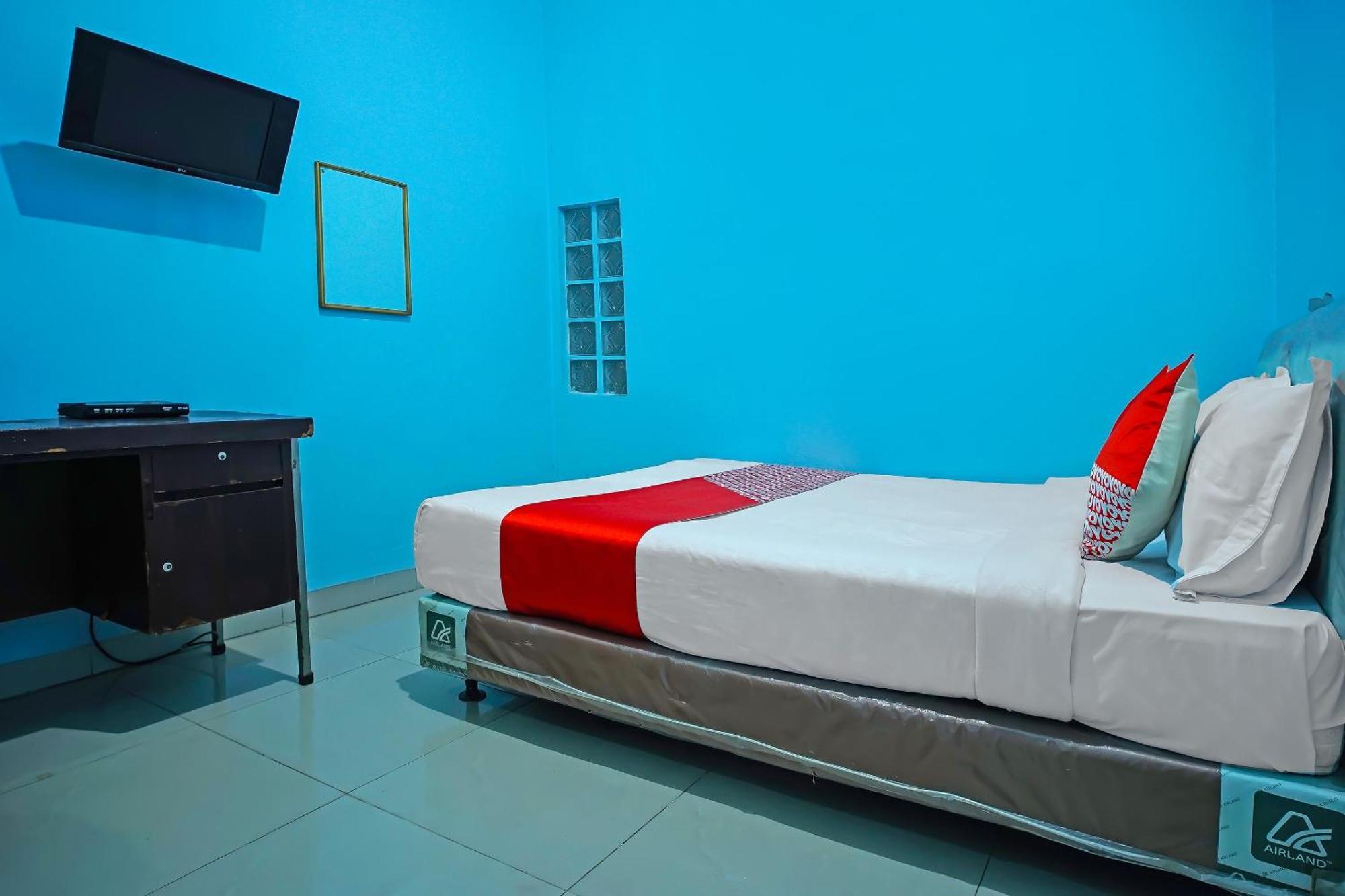Oyo 92577 Hotel Sidikalang Near Kejaksaan Negeri Dairi Esterno foto
