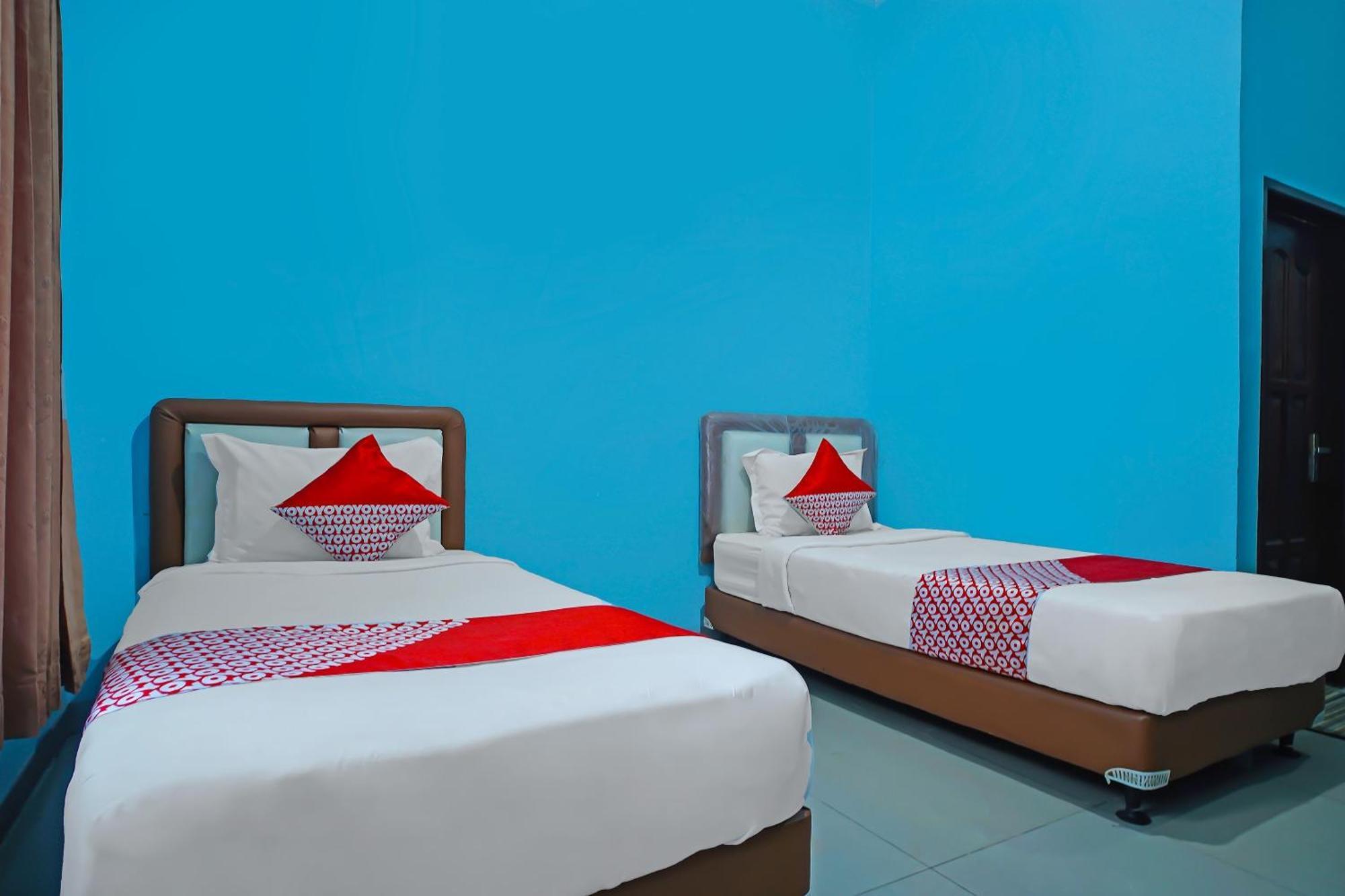 Oyo 92577 Hotel Sidikalang Near Kejaksaan Negeri Dairi Esterno foto